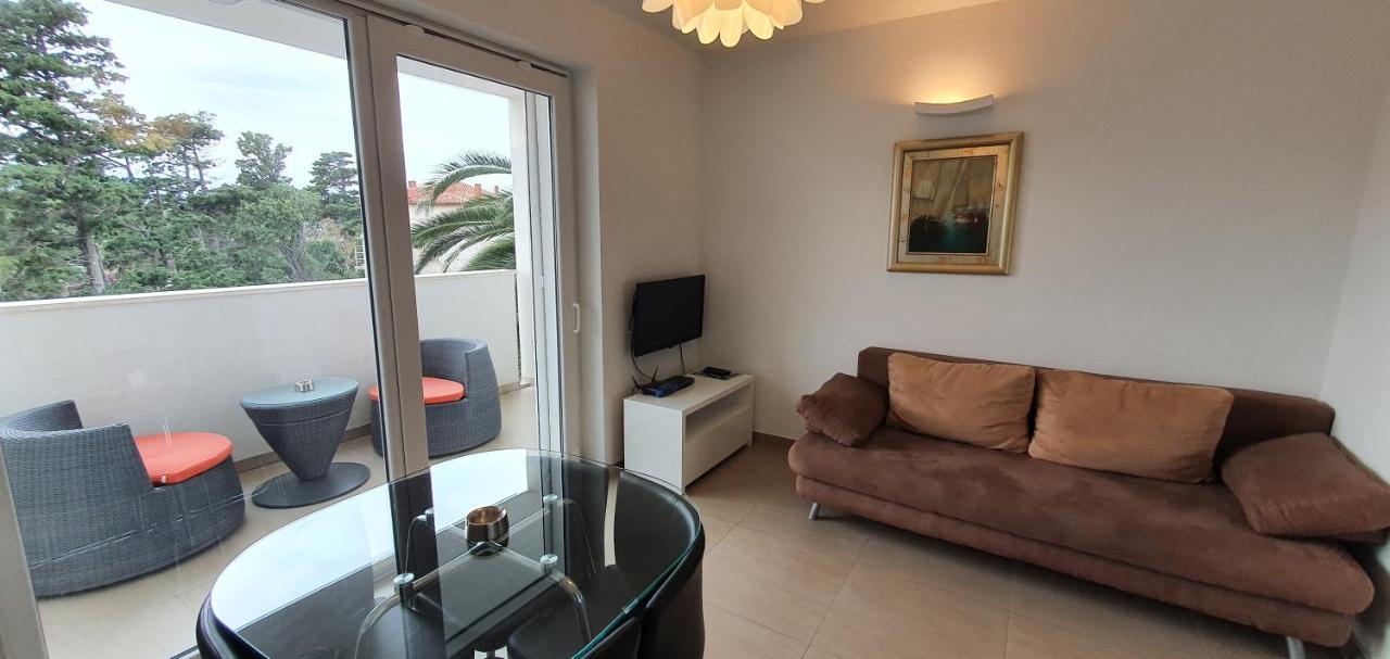 Apartments Lofiel Novalja Εξωτερικό φωτογραφία