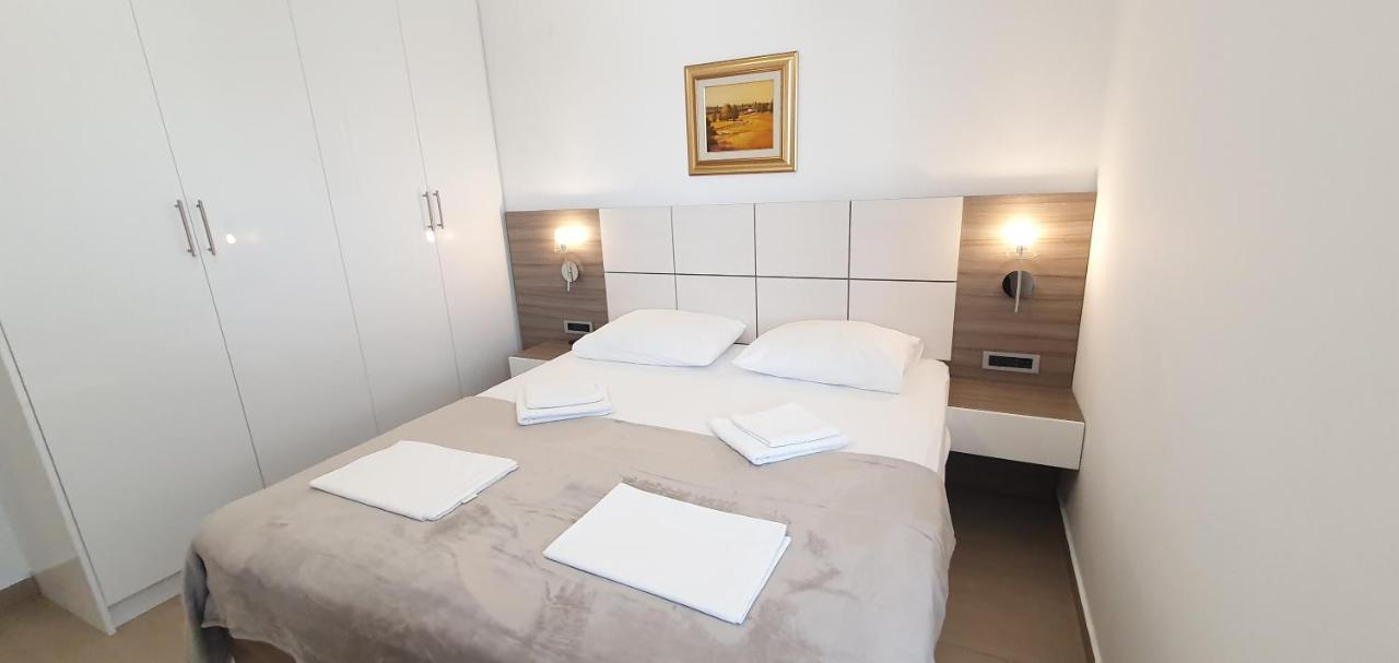 Apartments Lofiel Novalja Εξωτερικό φωτογραφία