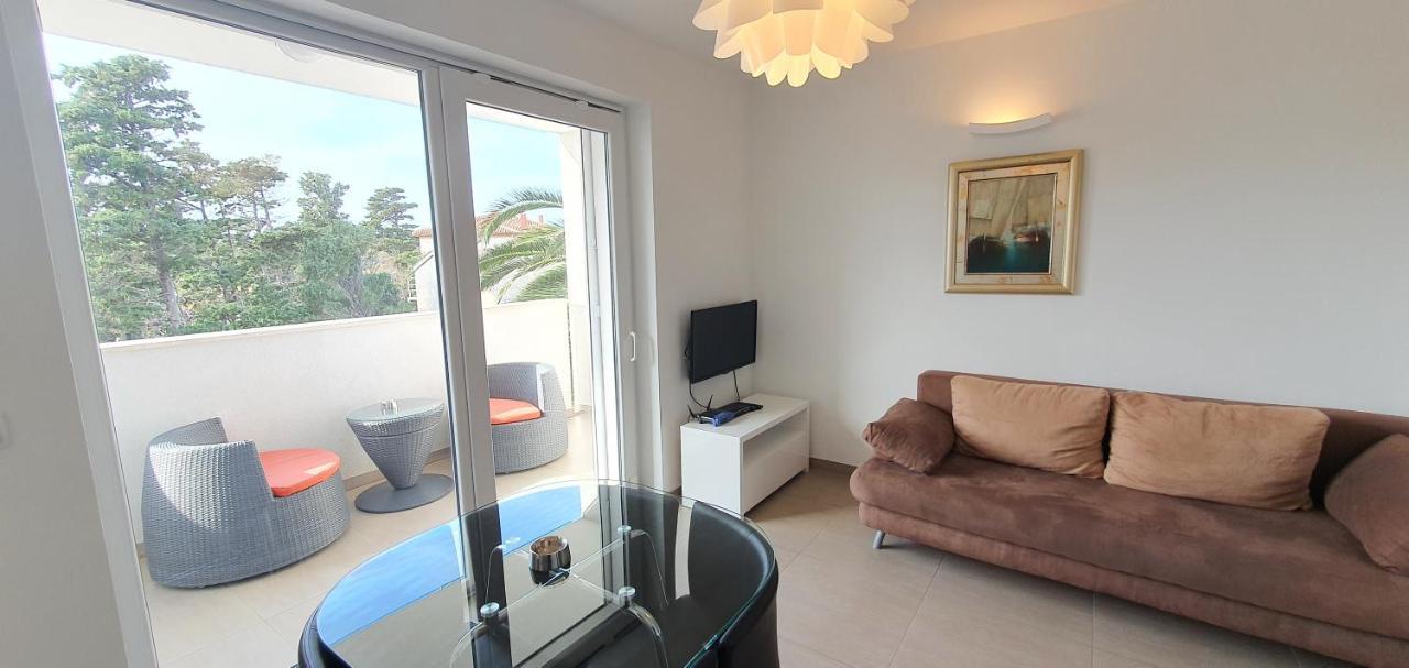 Apartments Lofiel Novalja Εξωτερικό φωτογραφία