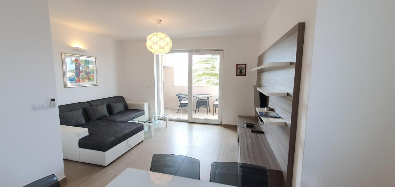 Apartments Lofiel Novalja Εξωτερικό φωτογραφία